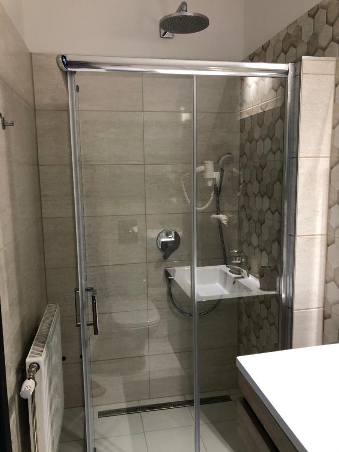 Szekely Fogado Self Check In Hotel Guesthouse Tunyogmatolcs Eksteriør bilde