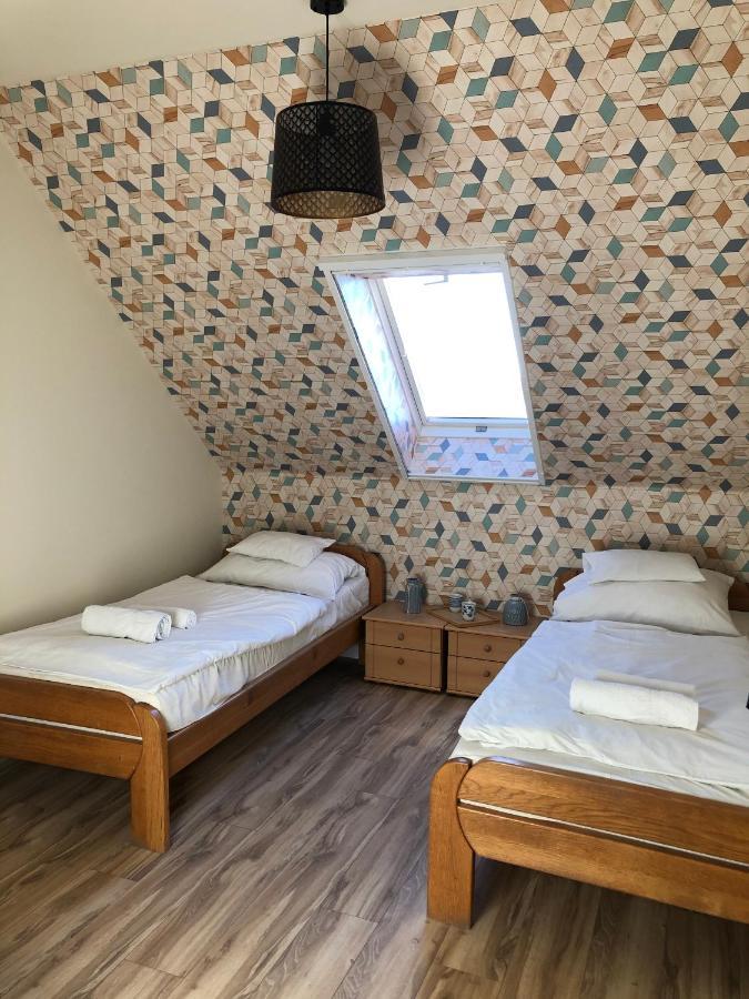 Szekely Fogado Self Check In Hotel Guesthouse Tunyogmatolcs Eksteriør bilde